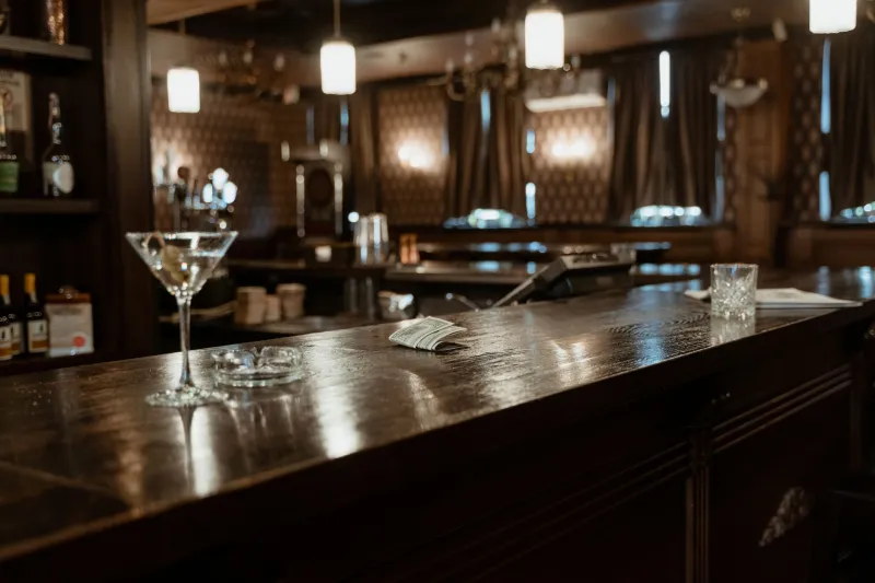 Whiskey Behind the Wallpaper: How Hyde Park's Bootleg Bars Built a Neighborhood's Soul